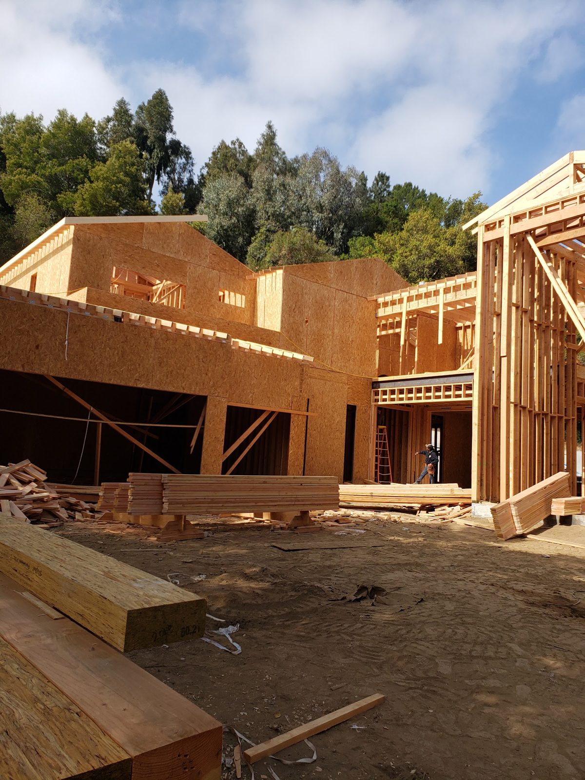 Second-floor framing and roof structure — Boca de Canon custom home build in Brentwood, Los Angeles