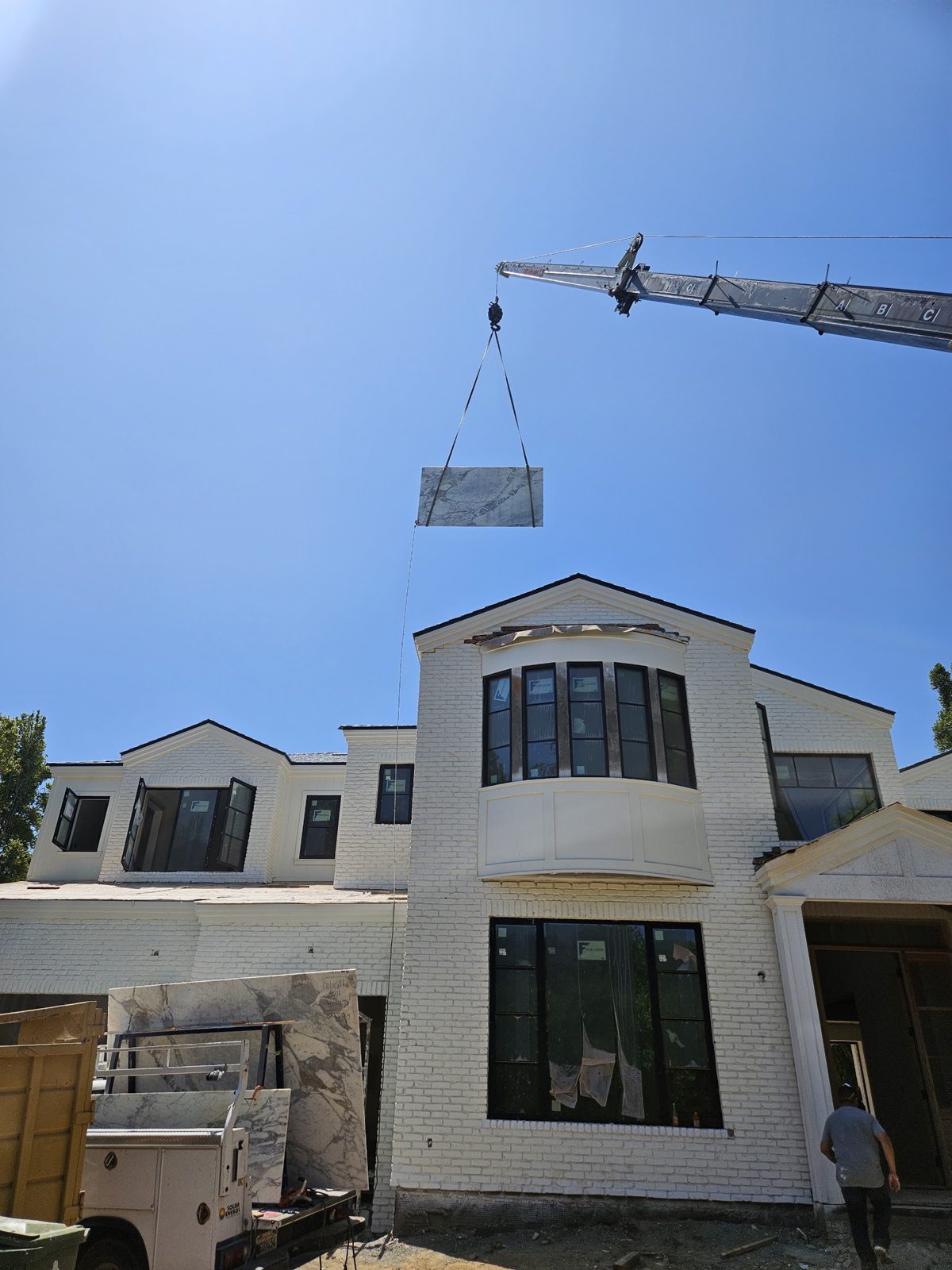 Front facade of a new traditional home in Los Angeles